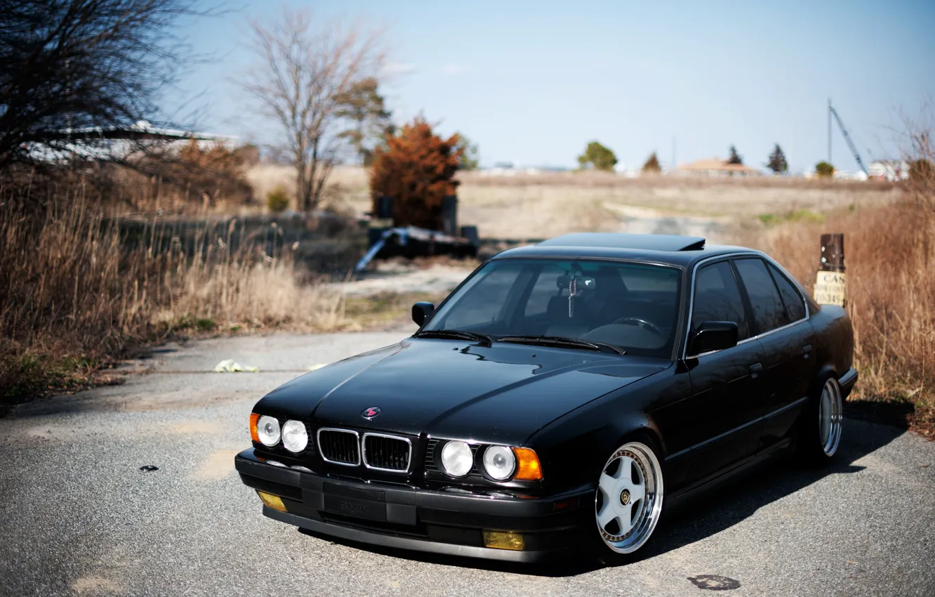 Фото обои BMW, черная, black, tuning, E34, 525