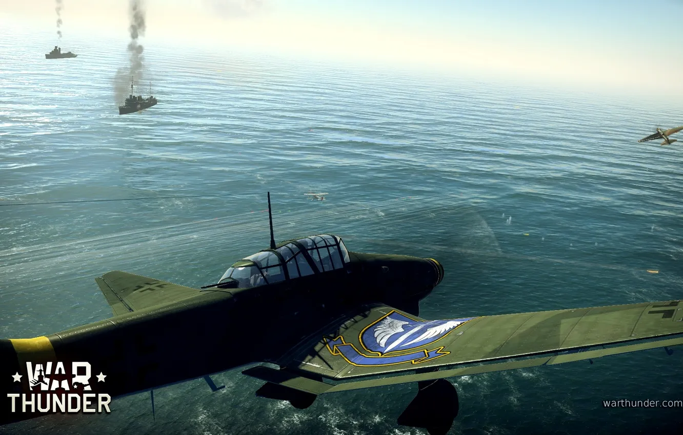 Фото обои море, небо, корабли, самолёты, War Thunder, Gaijin Entertainment, Юнкерс Ю-87 немецкий, пикирующий бомбаридировщик