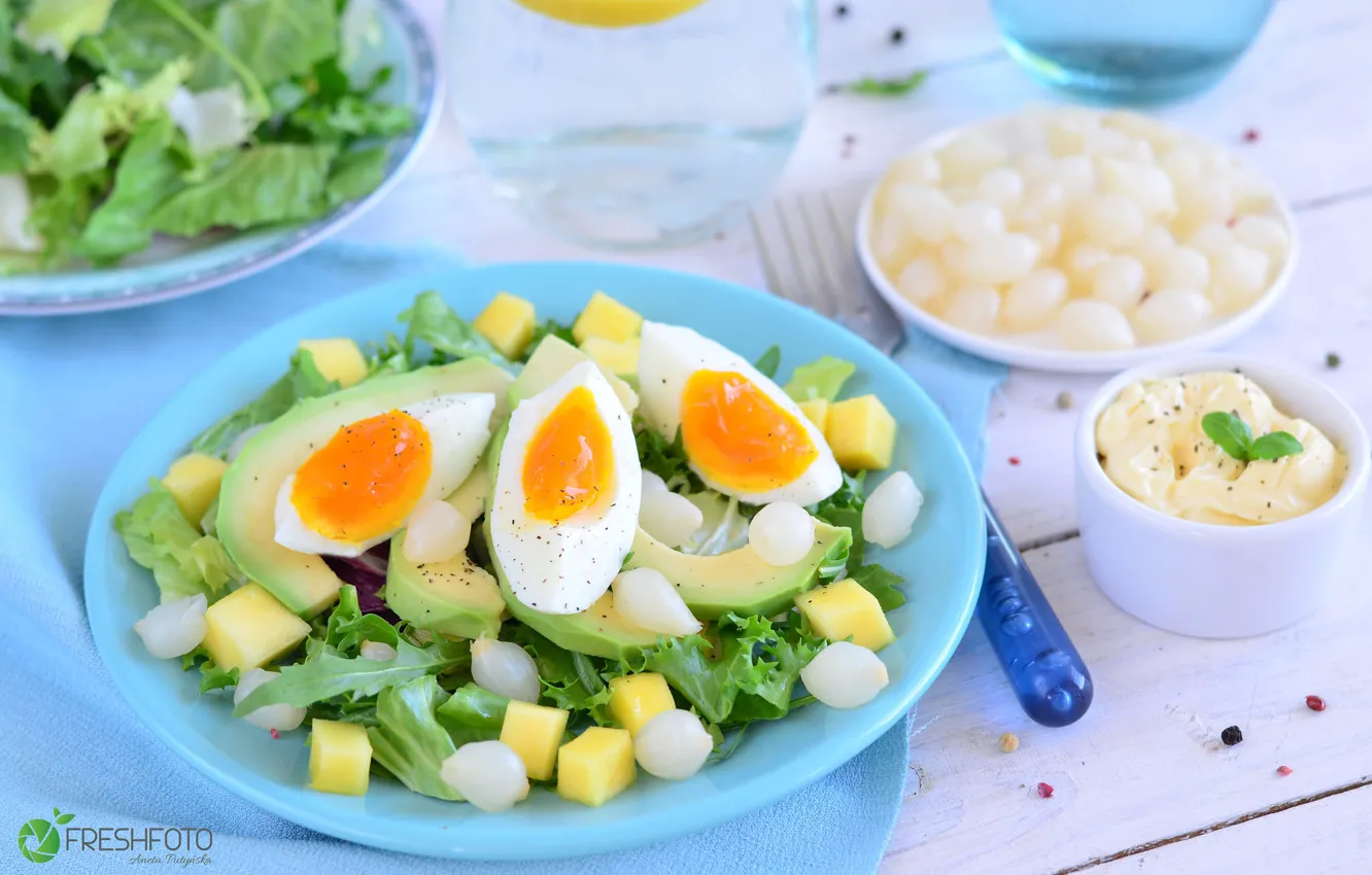Фото обои яйцо, лук, салат, авокадо