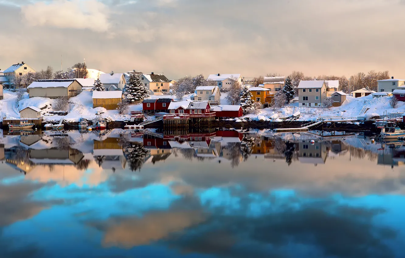 Фото обои зима, снег, отражения, дома, лодки, Норвегия, Лофотенские острова, Lofoten