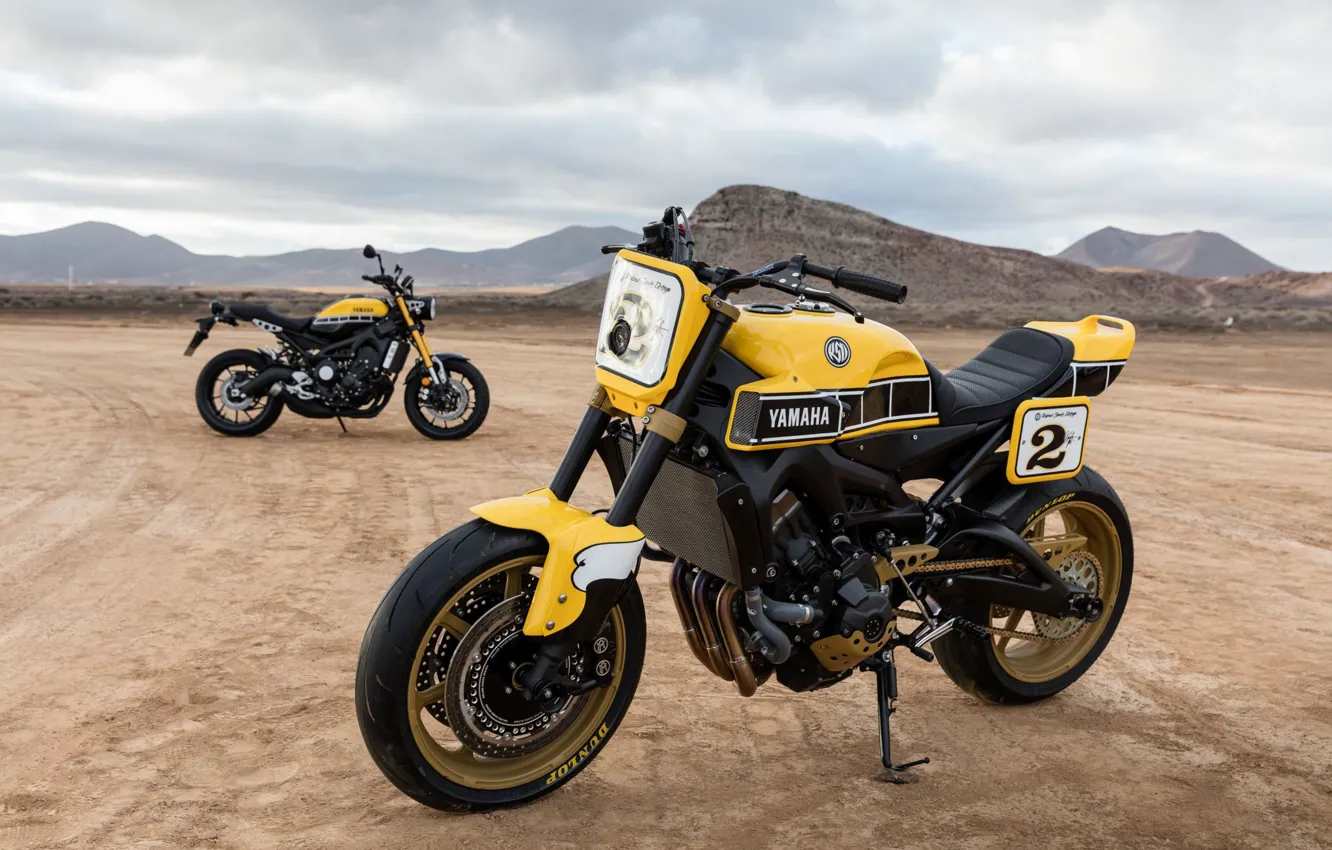 Фото обои песок, горы, жёлтый, пустыня, тюнинг, стоит, Yamaha, moto
