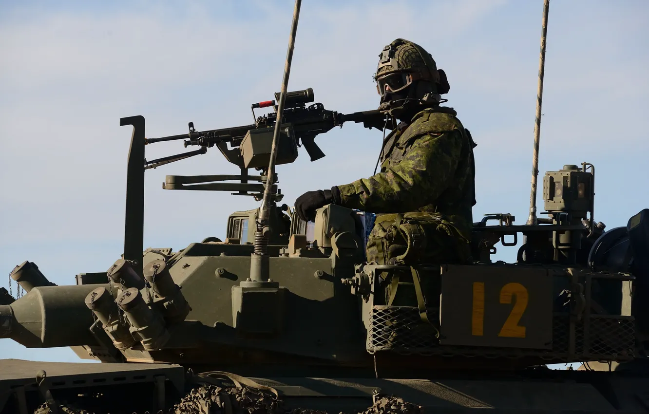 Фото обои оружие, солдат, танк, пулемет, бронетехника