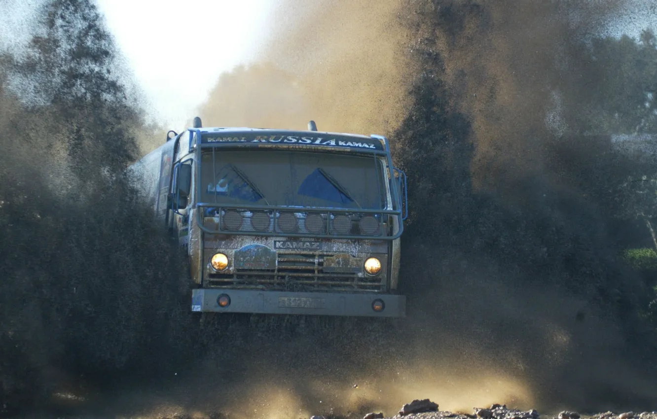 Фото обои машины, грязь, грузовик, road, off, камаз