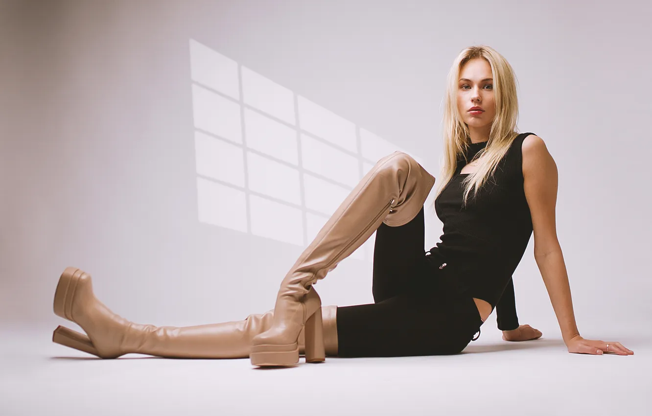 Фото обои девушка, поза, Maria Alva