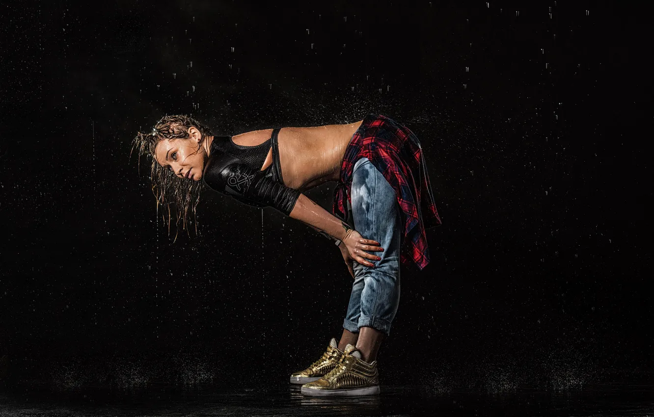 Фото обои rain, woman, water, pose