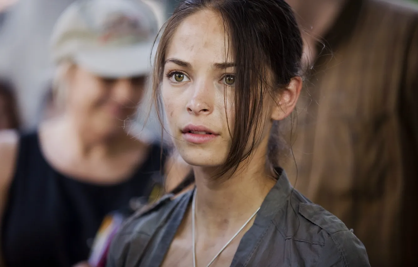 Фото обои взгляд, девушка, улица, брюнетка, hair, Чун-Ли, Kristin Kreuk, Кристин Кройк