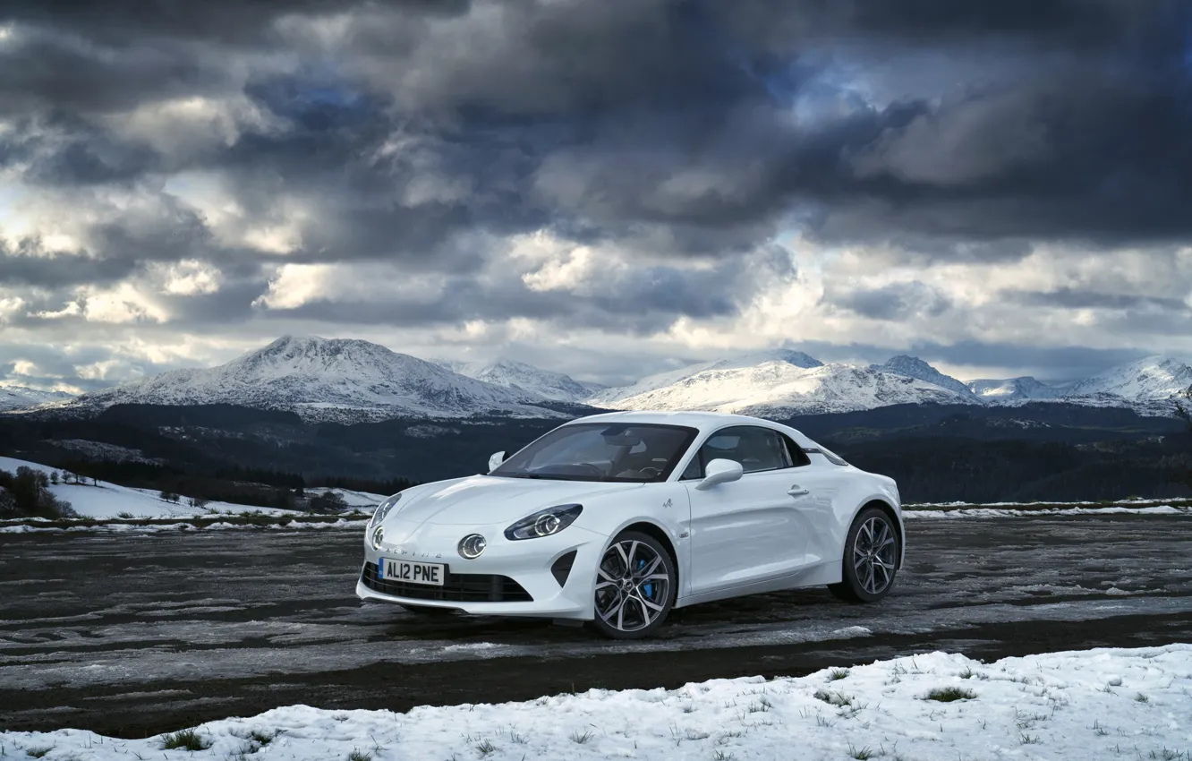 Фото обои зима, дорога, car, машина, снег, горы, тучи, Renault