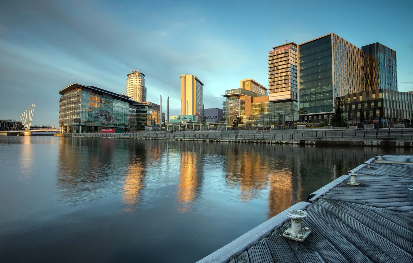 Фото обои город, причал, Manchester, Salford Quays