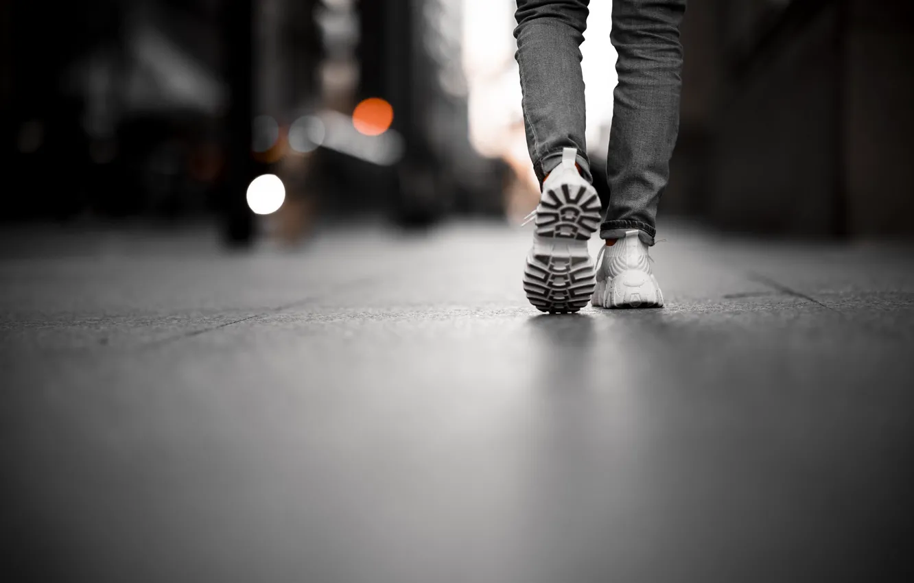 Фото обои city, street, men, shoe, walking