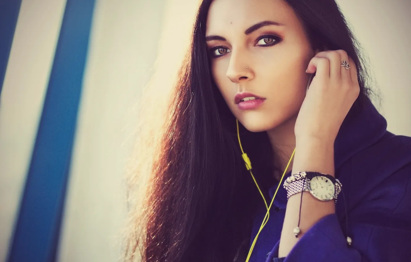 Фото обои Girl, Blue, Yellow, Headphones, Woman, View, Hair, Piercing