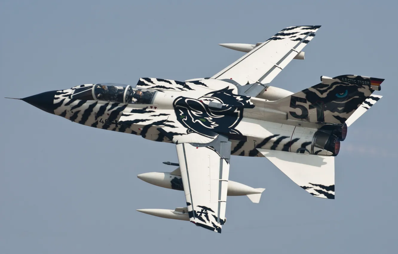 Фото обои полет, истребитель, бомбардировщик, Panavia Tornado, 'Arctic-Tiger'
