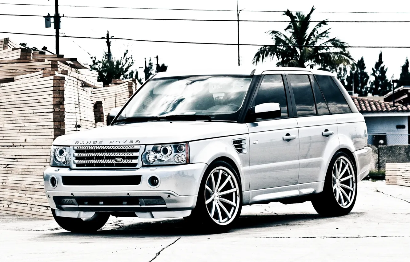 Фото обои небо, тюнинг, доски, джип, Land Rover, Range Rover, tuning, передок