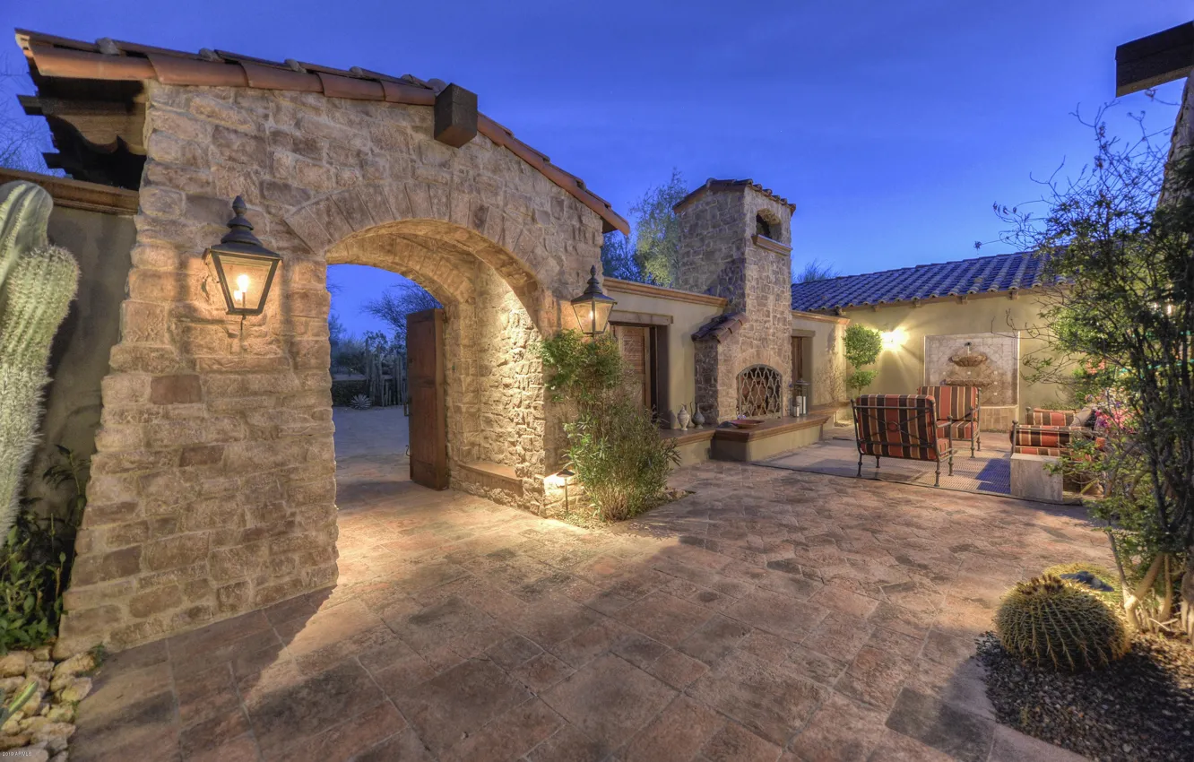Фото обои вилла, вечер, ворота, освещение, фонари, Аризона, архитектура, Scottsdale