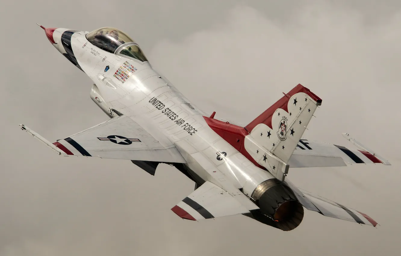 Фото обои истребитель, F-16, Fighting Falcon, Thunderbird
