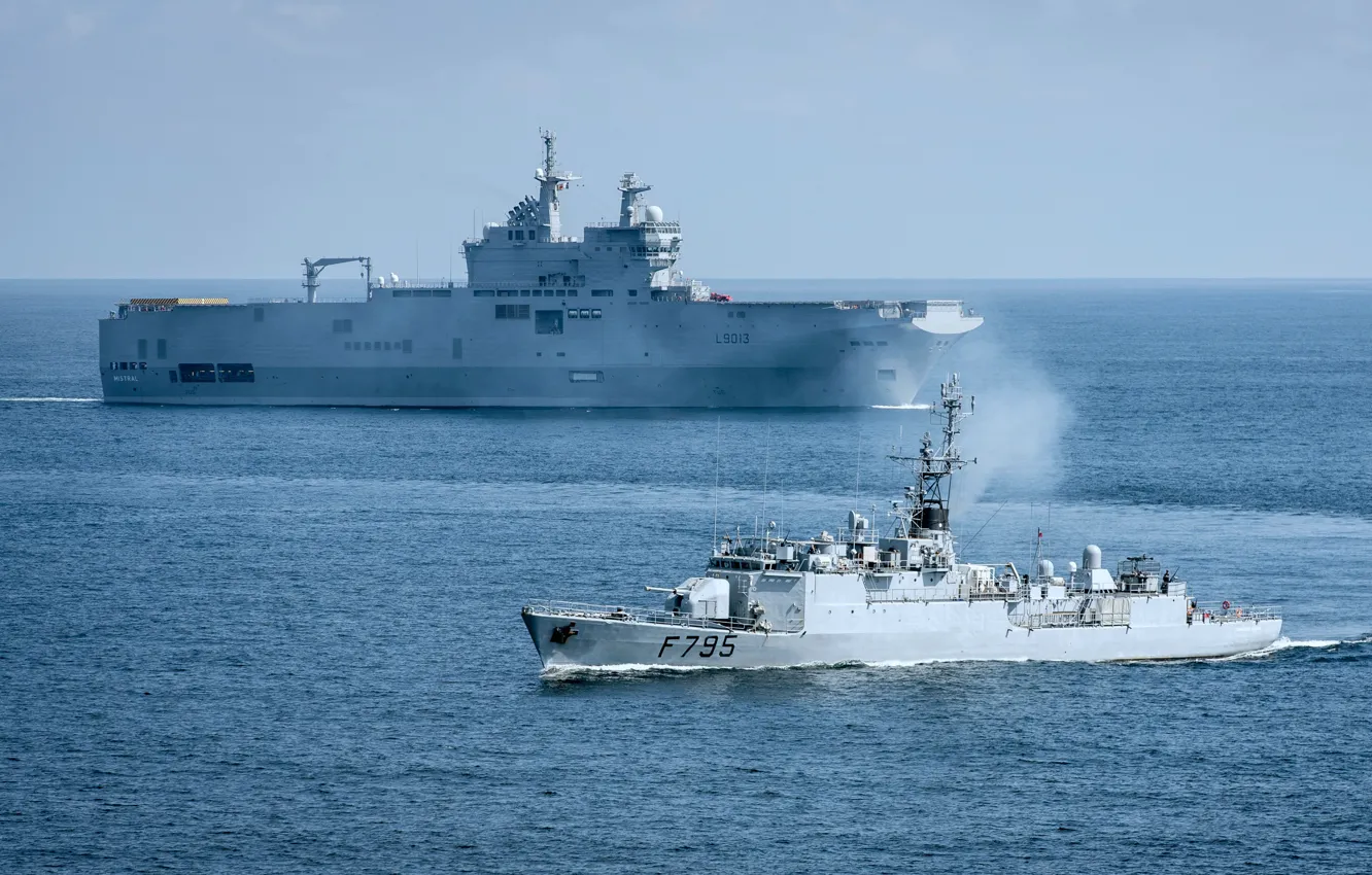 Фото обои ВМС Франции, BPC Mistral, PHM Commandant Ducuing