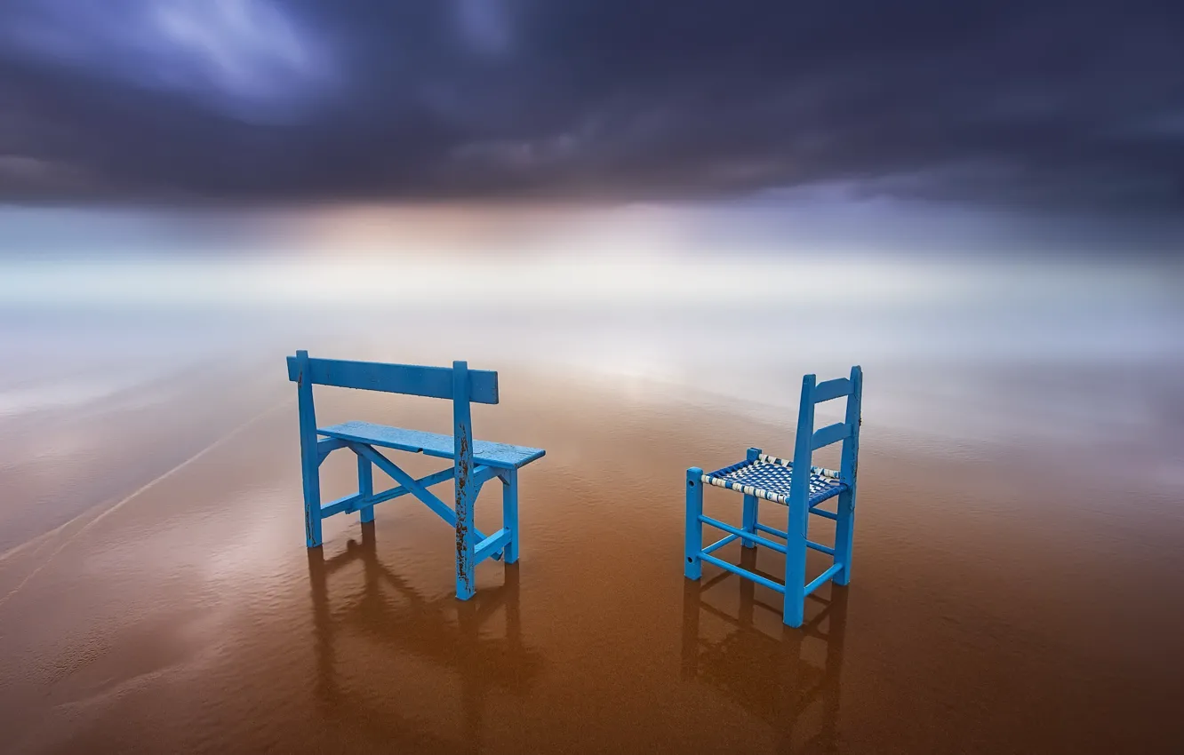 Фото обои небо, берег, стулья