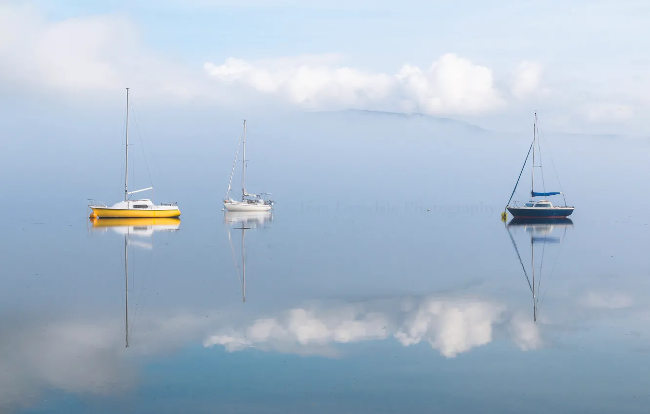 Фото обои море, облака, озеро, отражение, лодка, яхта
