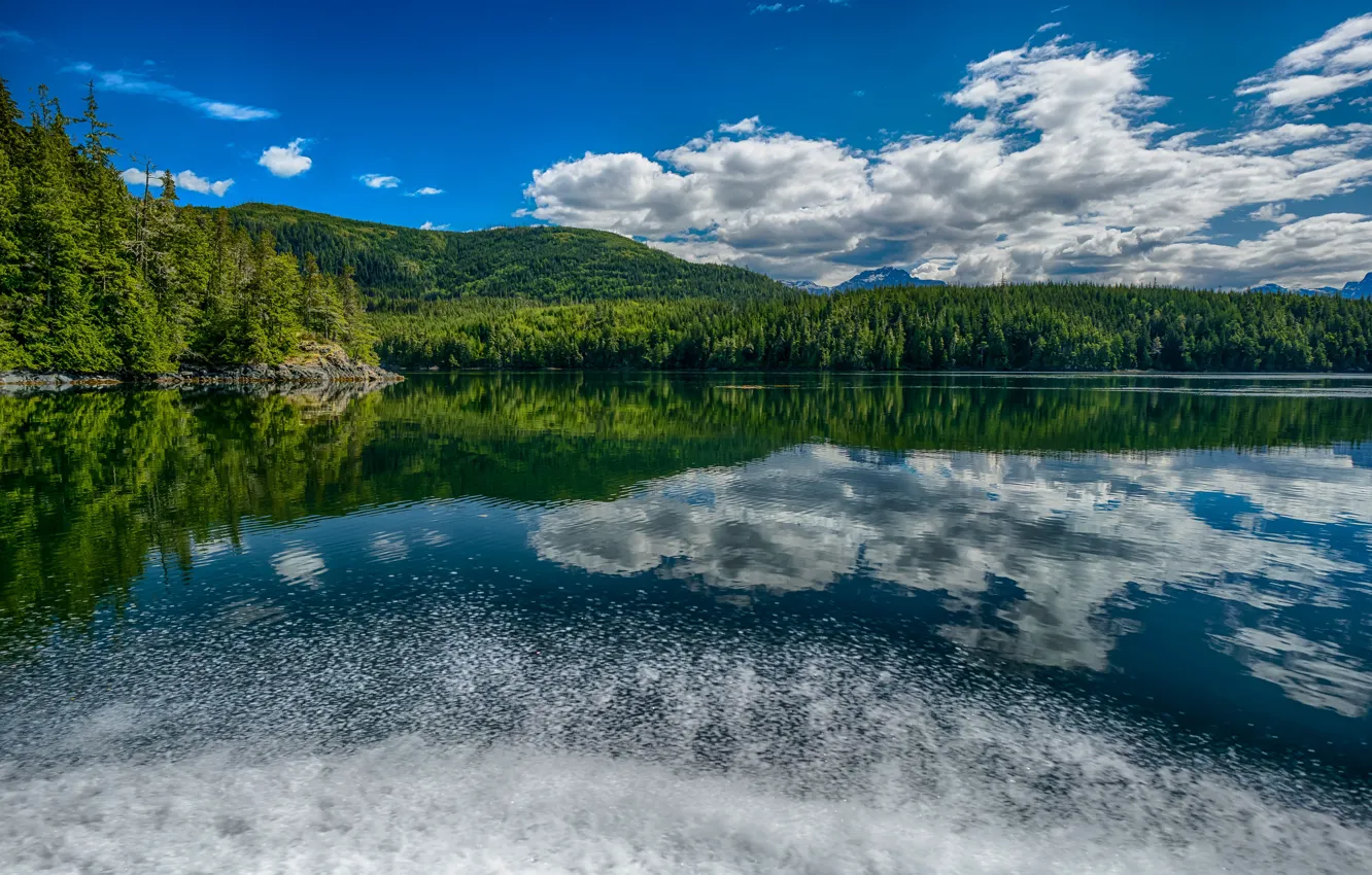 Фото обои лес, небо, солнце, облака, деревья, горы, озеро, Канада