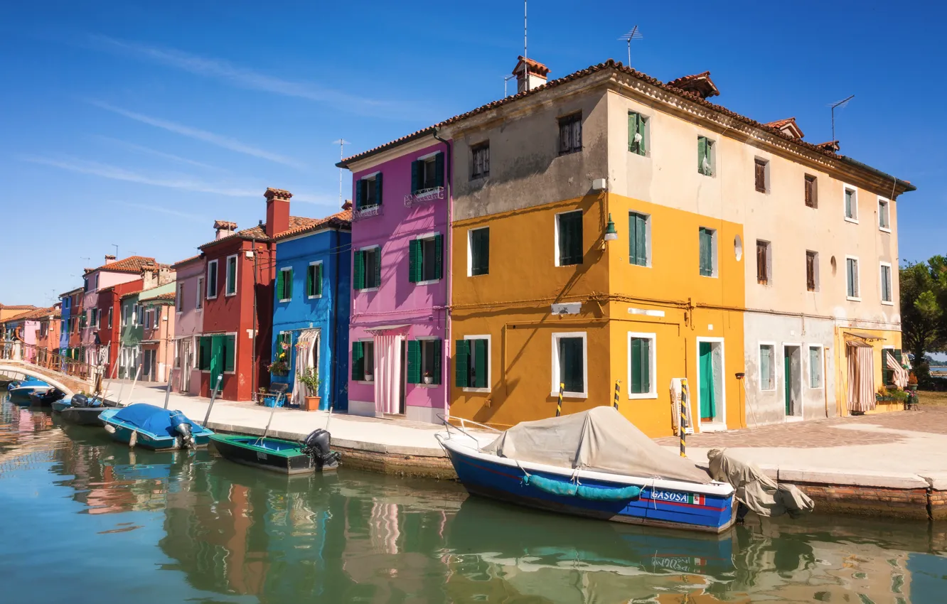 Фото обои море, город, дом, лодка, окна, дома, Италия, канал