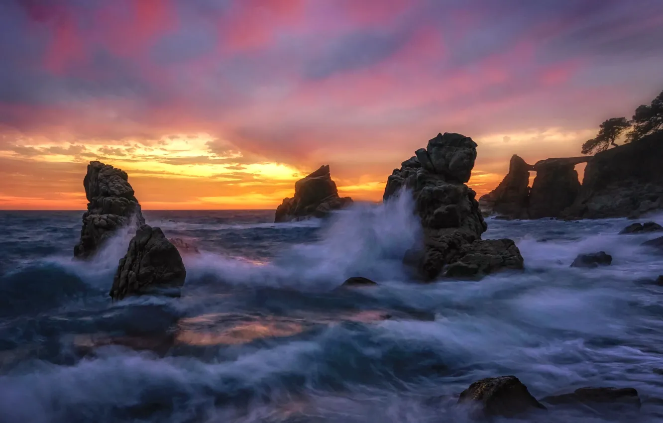 Фото обои море, волны, закат, скалы, побережье, Испания, Spain, Каталония