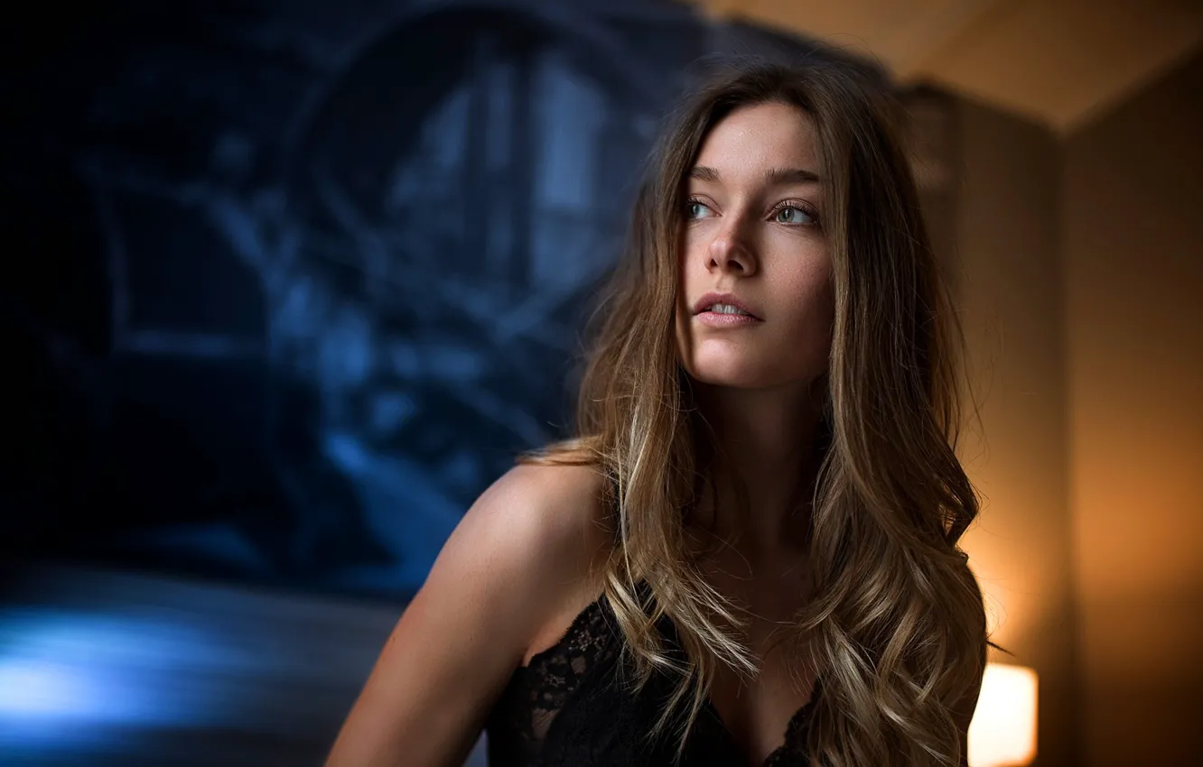 Фото обои девушка, портрет, макияж, прическа, симпатичная, в черном, русая, Manthos Tsakiridis