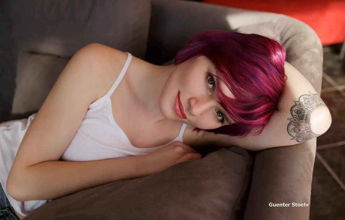 Фото обои Model, Tattoo, Looking At Camera, Guenter Stoehr, Dyed Hair, On The Couch