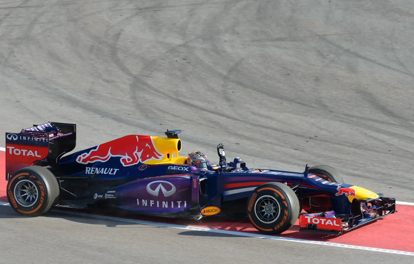 Фото обои Renault, Red Bull, Sebastian Vettel