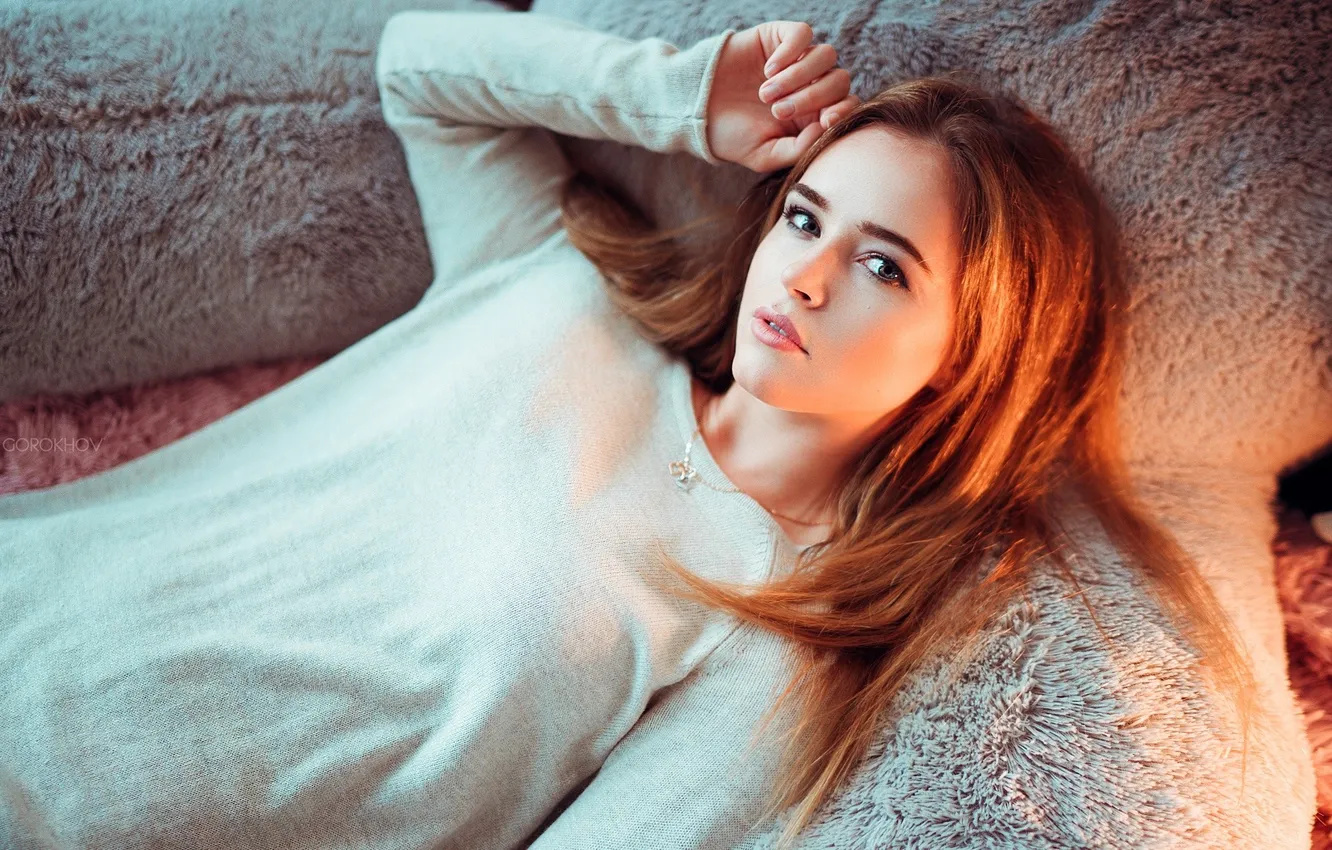 Фото обои Model, Redhead, Sweater, Looking At Camera, Polina Grents