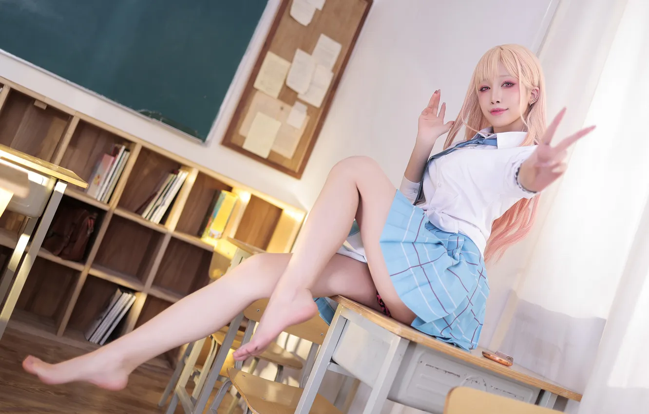 Фото обои Asian, barefoot, model, school, women, cosplay, feet, schoolgirl