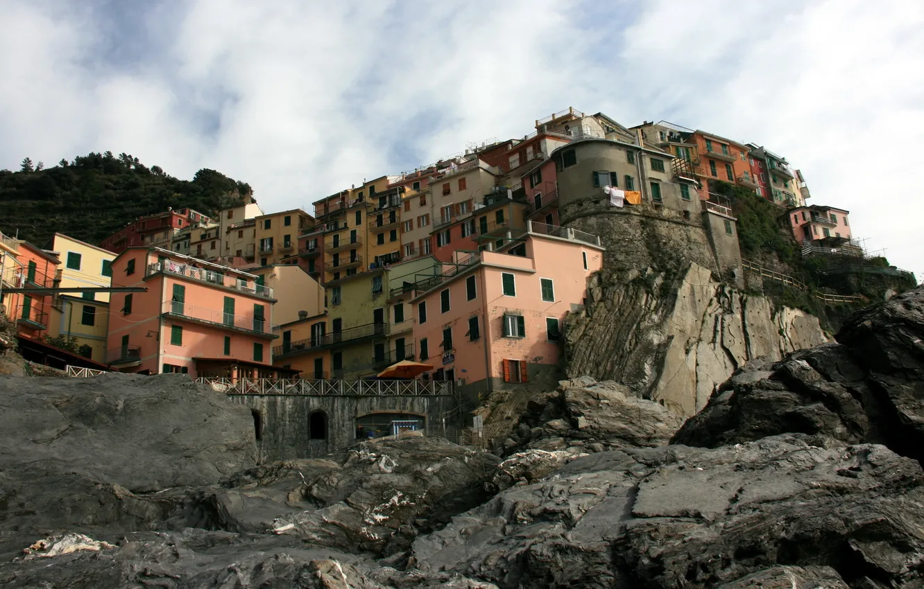 Фото обои небо, горы, город, фото, скалы, Италия, Лигурия Риомаджоре