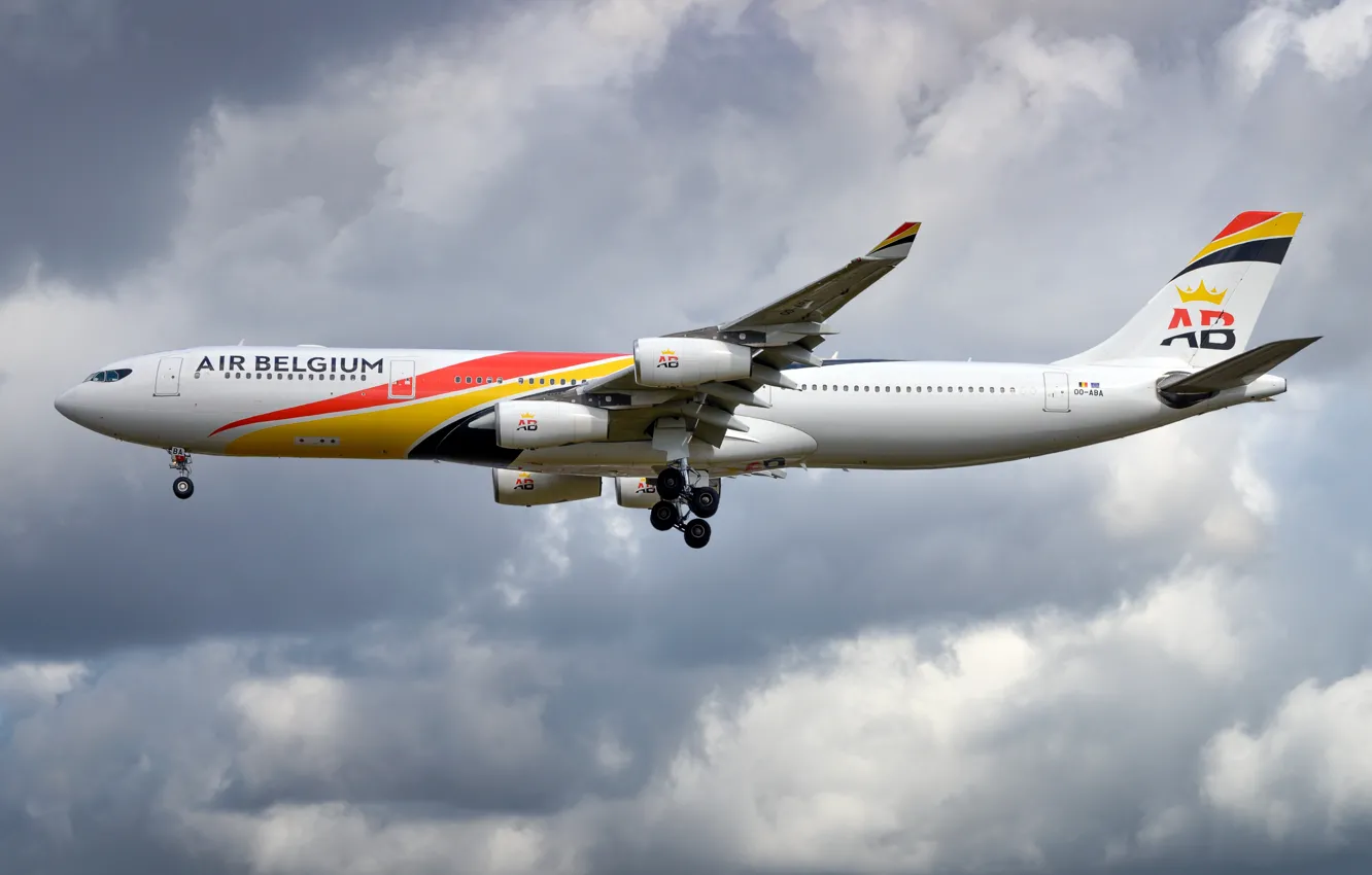 Фото обои лайнер, Airbus, Air Belgium, A340-300