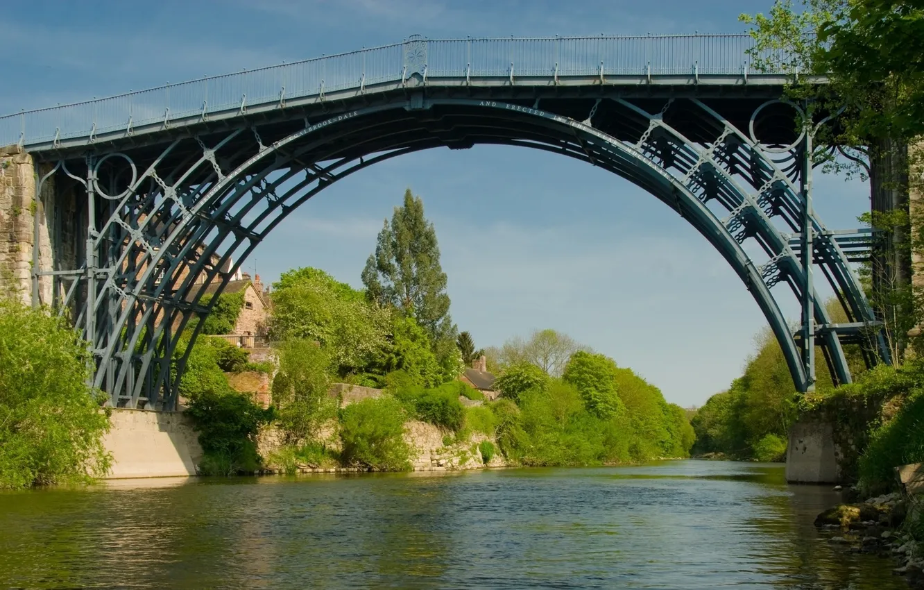 Фото обои мост, река, течение, деревня, iron bridge