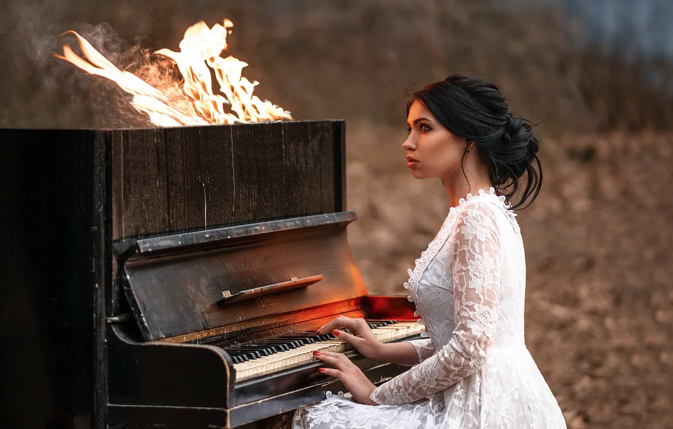 Фото обои девушка, музыка, огонь, пианино