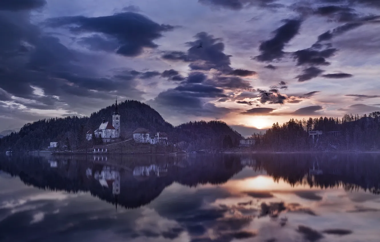 Фото обои вода, дома, утро, Словения, Бледское озере