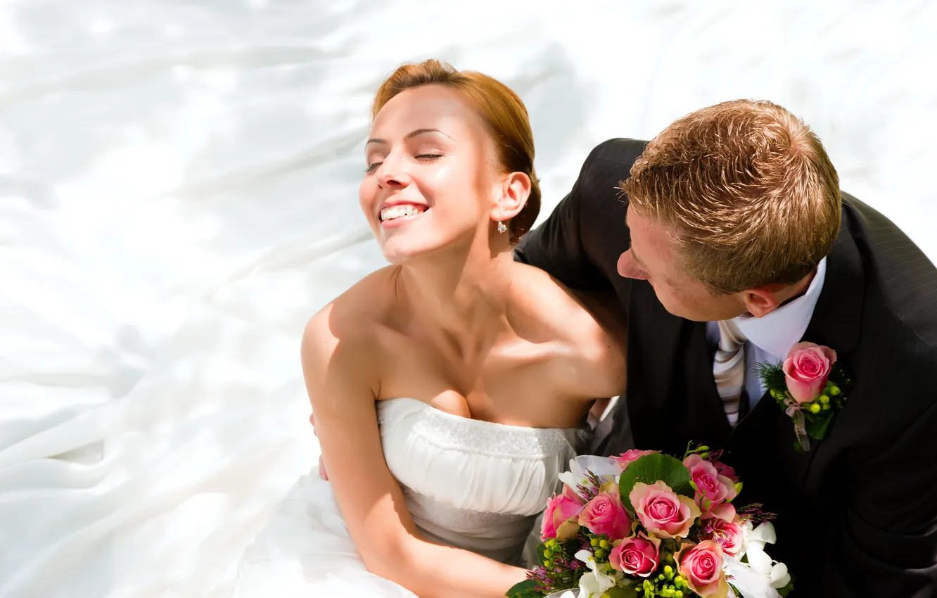 Фото обои цветы, смех, букет, невеста, свадьба, жених