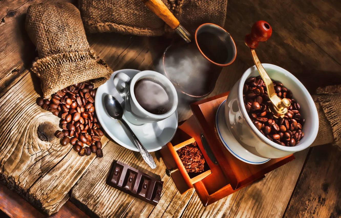 Фото обои кофе, шоколад, ложка, кружка, напиток, кофейные зёрна, блюдце, мешочек