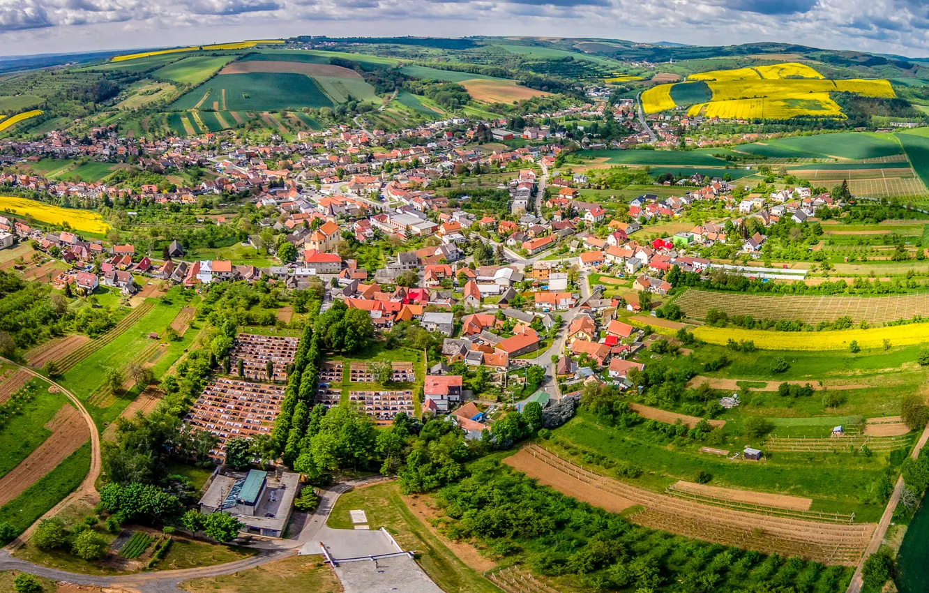 Фото обои поля, дома, Чехия, вид сверху, Zlinsky kraj, Borsice