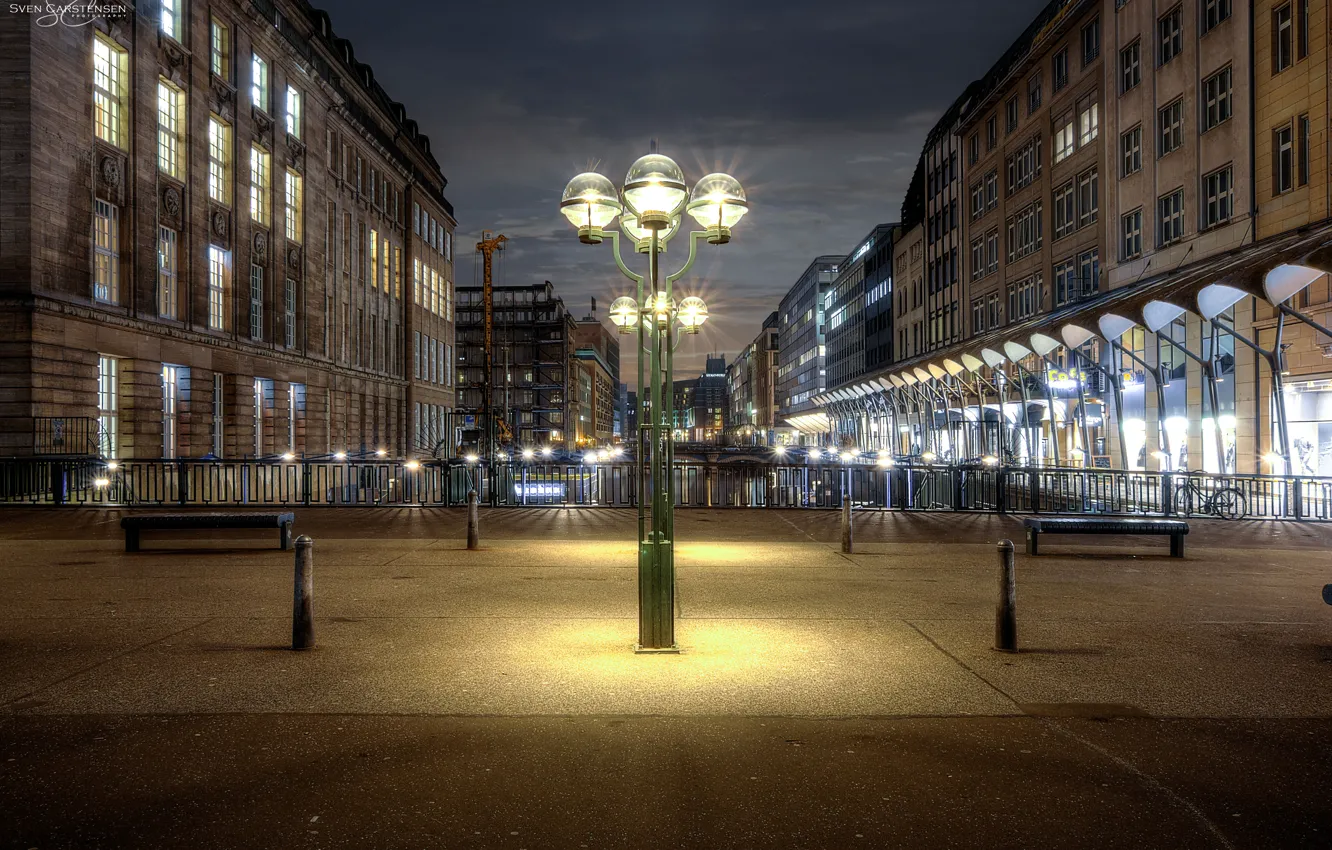 Фото обои ночь, огни, дома, Германия, фонари, канал, мосты, Гамбург