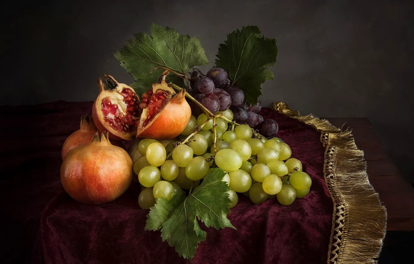 Фото обои виноград, фрукты, натюрморт, гранат, бахрома