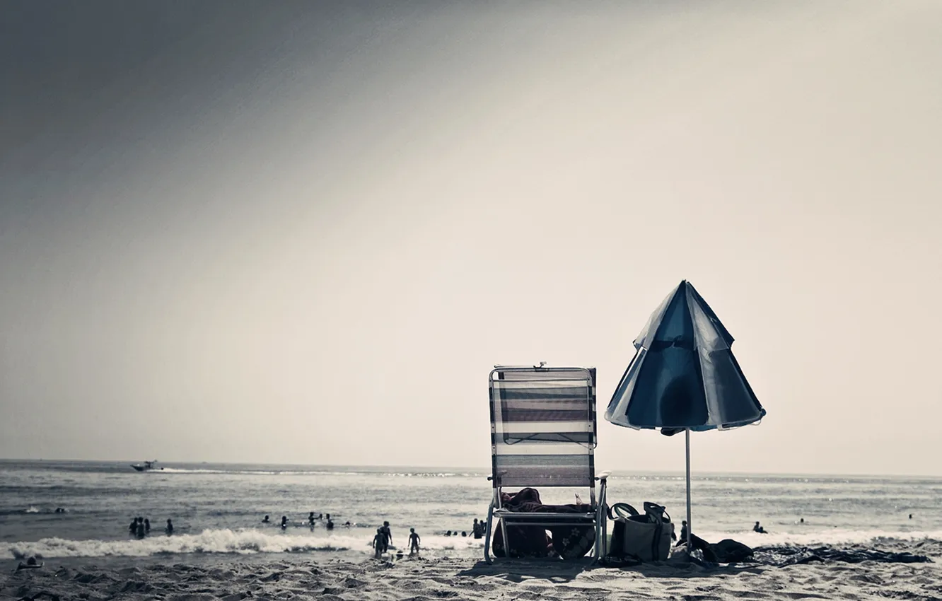Фото обои песок, пляж, радость, пейзаж, зонтик, наслаждение, отдых, берег