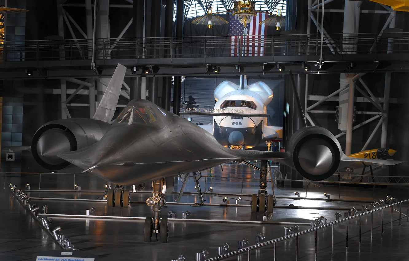Фото обои музей, шатл, Самолёт, аэронавтики, Sr-71A, экспонат