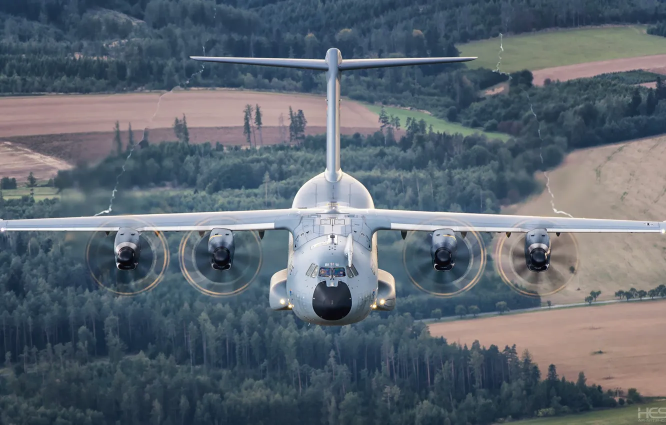 Фото обои Лес, A400М, ВВС Германии, Airbus A400M Atlas, Военно-транспортный самолёт, Airbus Military, HESJA Air-Art Photography