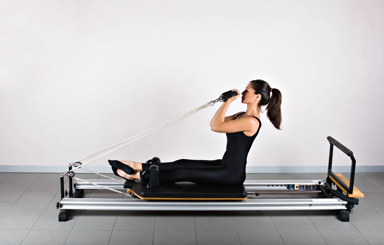 Фото обои brunette, pilates, wrokout