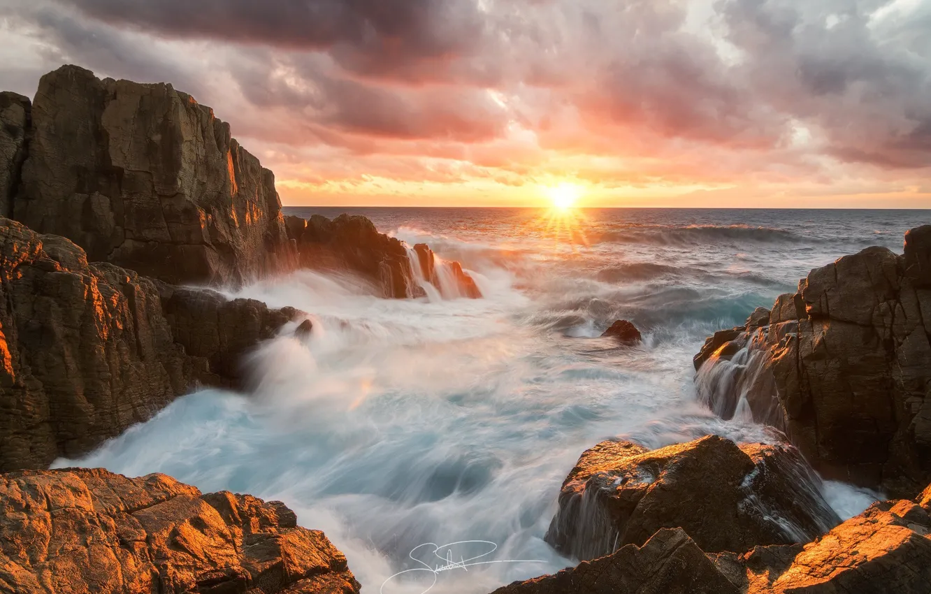 Фото обои море, волны, небо, солнце, камни, скалы, выдержка
