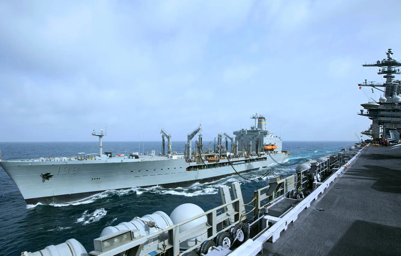 Фото обои танкер, авианосец, ВМС США, USS Abraham Lincoln, бункеровка, USNS Big Horn