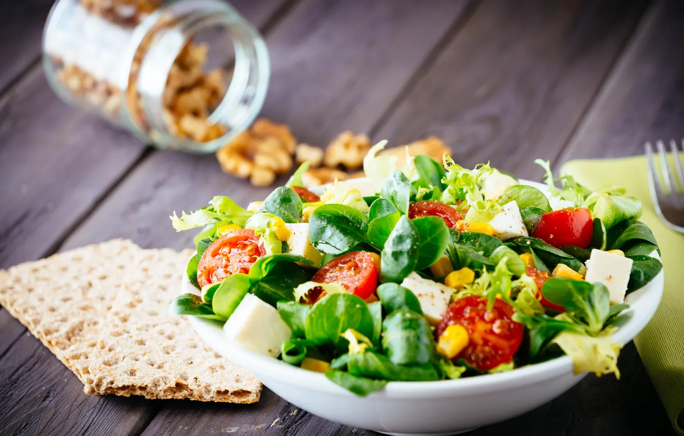 Фото обои зелень, орехи, nuts, салат, bread, greens, salad, диетический салат