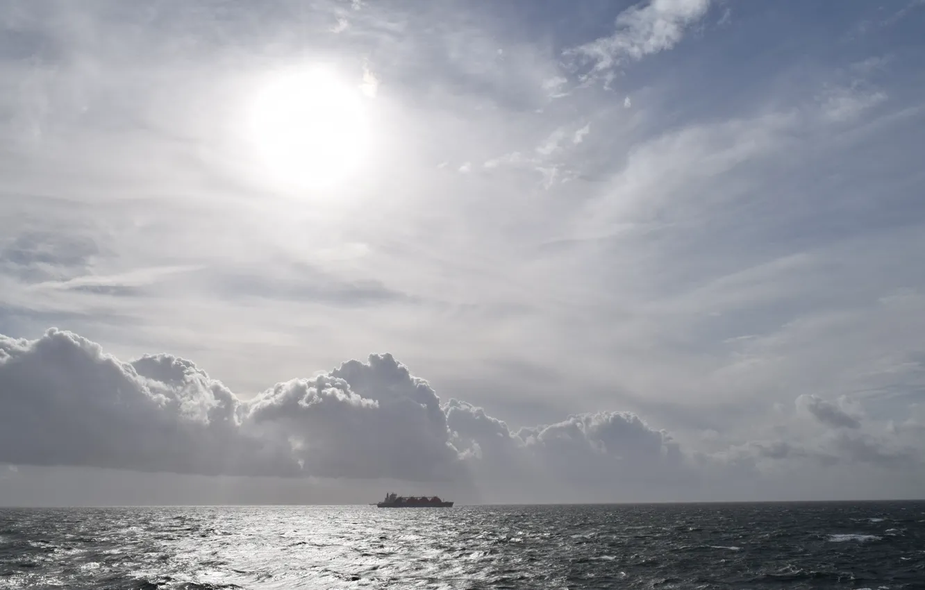 Фото обои море, облака, Судно, океан небо