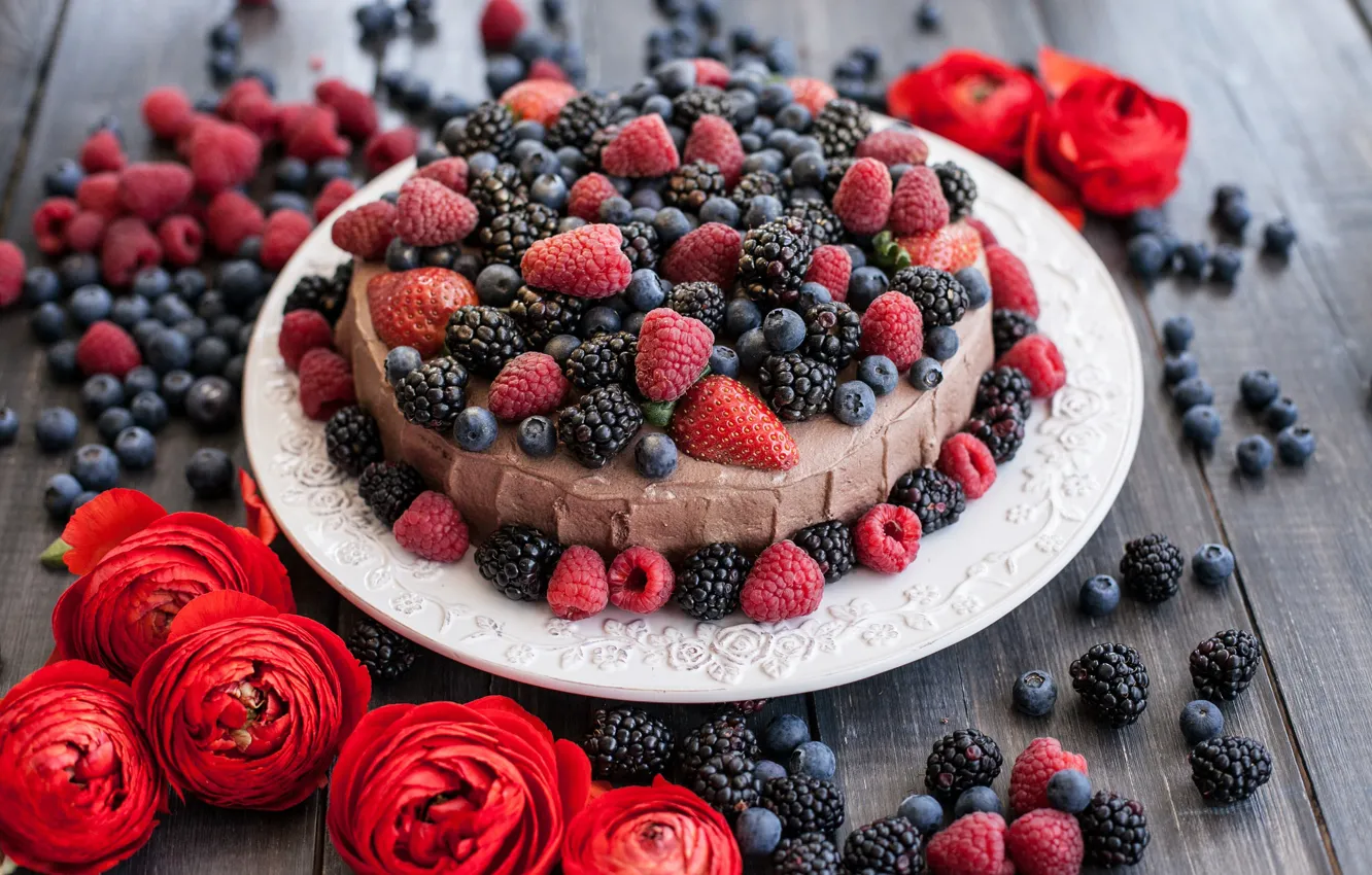 Фото обои цветы, ягоды, малина, сладость, черника, пирог, торт, крем