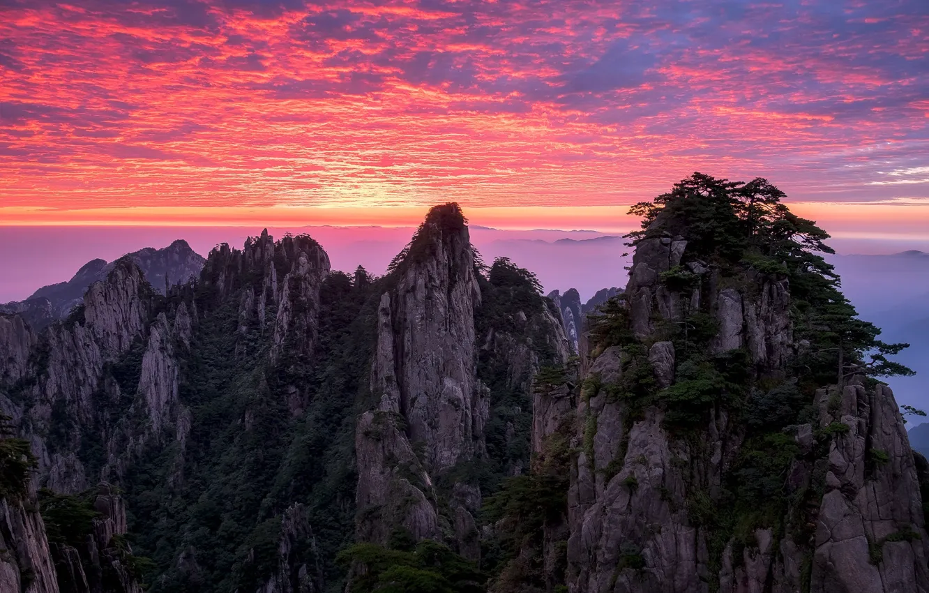 Фото обои облака, горы, скалы, Китай, зарево, Аньхой
