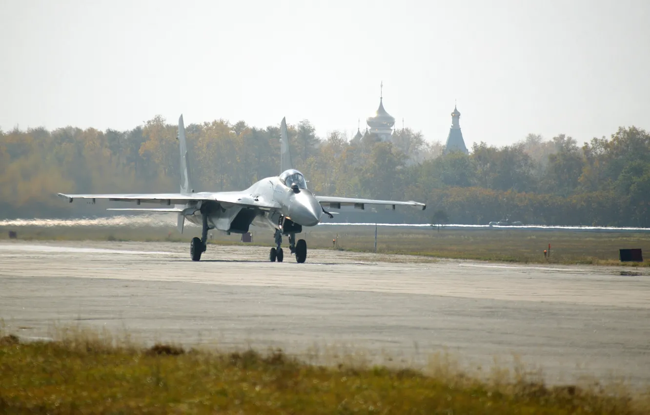 Фото обои осень, Церковь, взлет, Су-35, ВПП